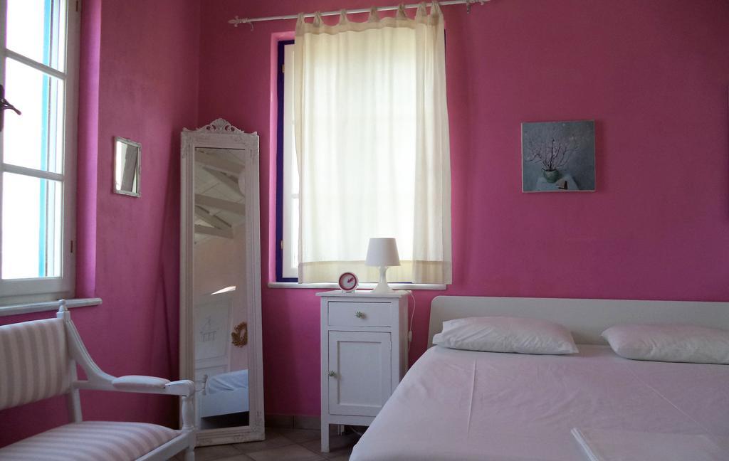 Vlichos Studio Apartment イドラ 部屋 写真